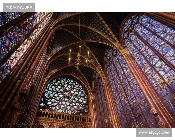 巴黎圣日耳曼的荣耀与挣扎：从困境到巅峰的心路历程